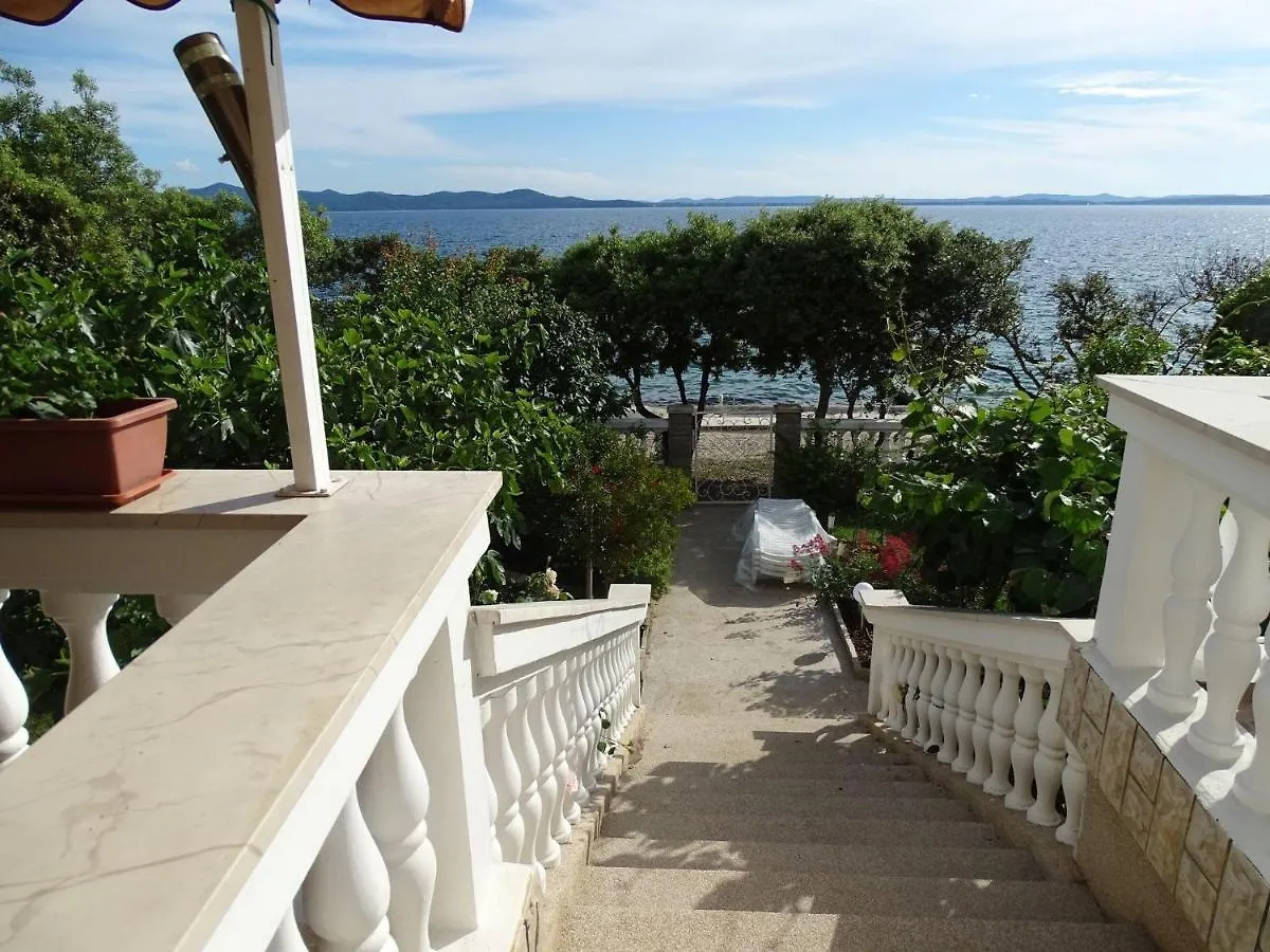 Apartment-Vlahov Gornji Poloj 0*,  Croatia